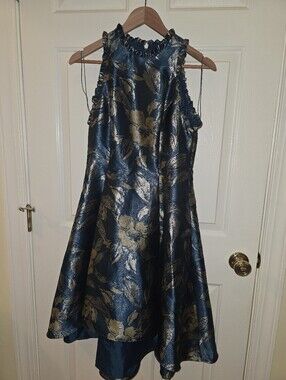 Adrianna Papell- ruffle sleeveless jacquard cocktail dress with POCKETS!